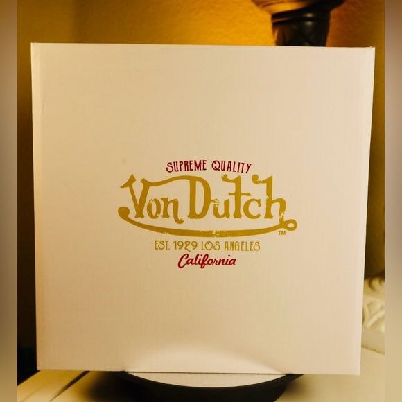 HOSTPICK”Von Dutch NIB City Of Angels Red Yellow Small Bowling Crossbody Handbag - Picture 2 of 12